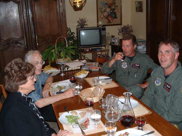 dinner_with_pilots
